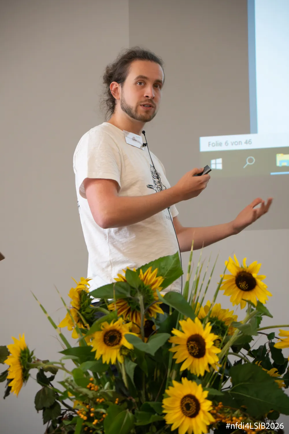Lukas Weil presenting ARCtrl.